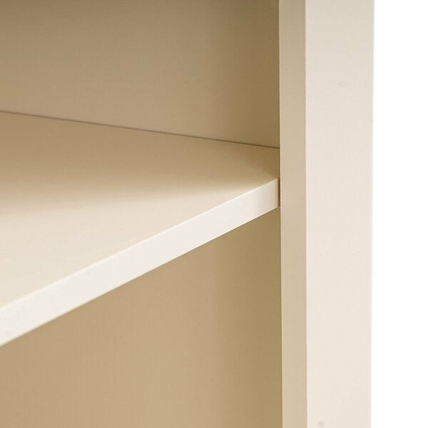 Estante Decorativa Ananda Off White/Mel com 4 Prateleiras e Pés de Madeira